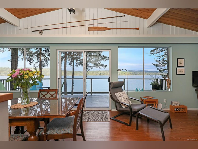7736 Ships Point Road, Fanny Bay, BC, V0R 1W0 - 20