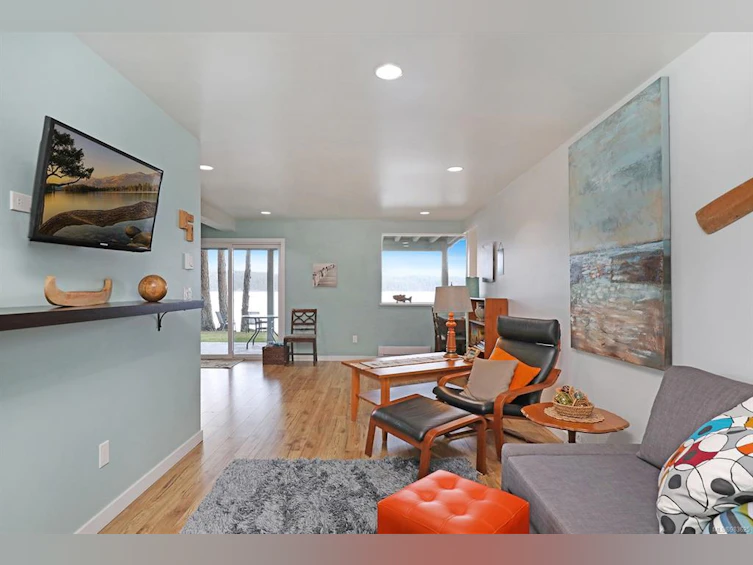 7736 Ships Point Road, Fanny Bay, BC, V0R 1W0 - 32