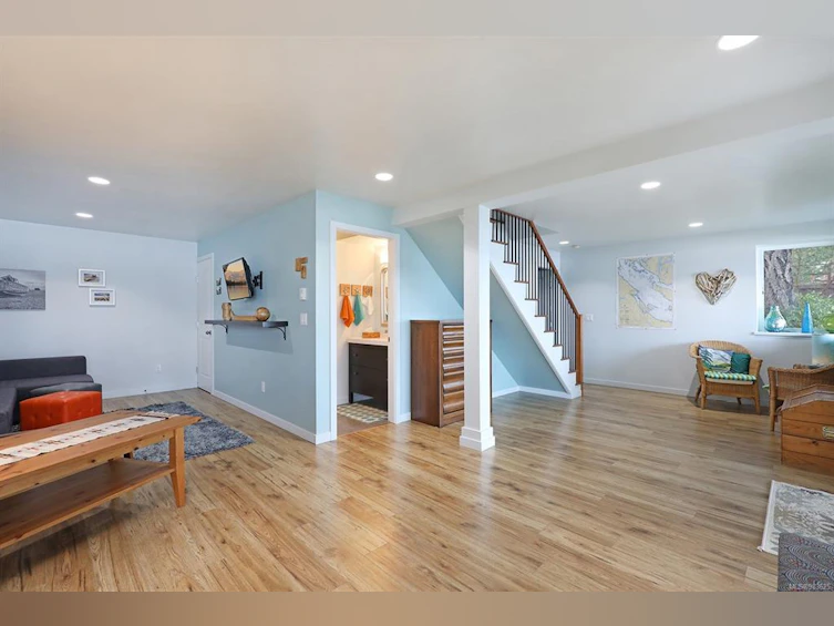 7736 Ships Point Road, Fanny Bay, BC, V0R 1W0 - 35