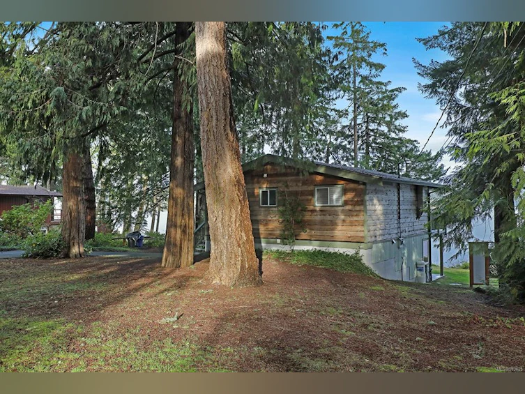 7736 Ships Point Road, Fanny Bay, BC, V0R 1W0 - 46
