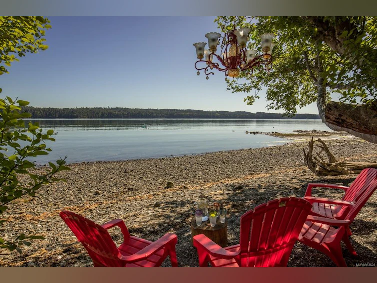 7736 Ships Point Road, Fanny Bay, BC, V0R 1W0 - 64