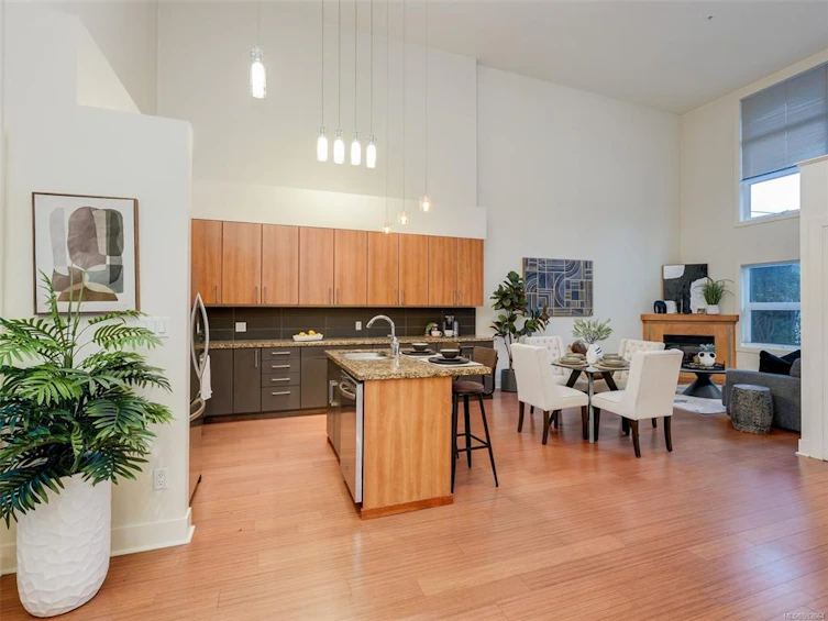 111-2745 Veterans Memorial Pkwy, Langford, BC, V9B 0H4 - 12