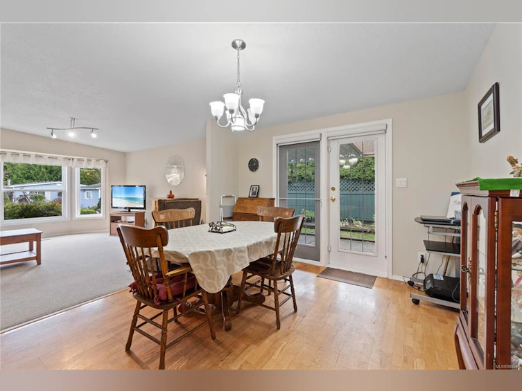 3839 King Arthur Drive, Nanaimo, BC, V9T 6B9 - 8