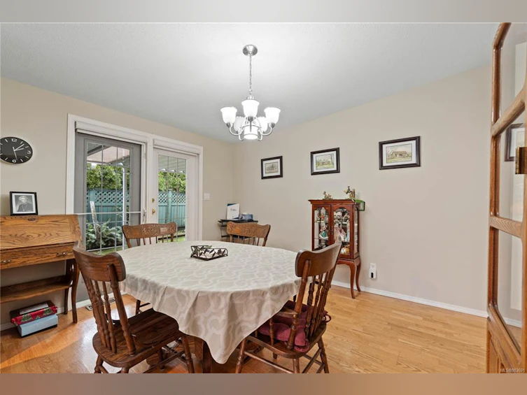 3839 King Arthur Drive, Nanaimo, BC, V9T 6B9 - 9
