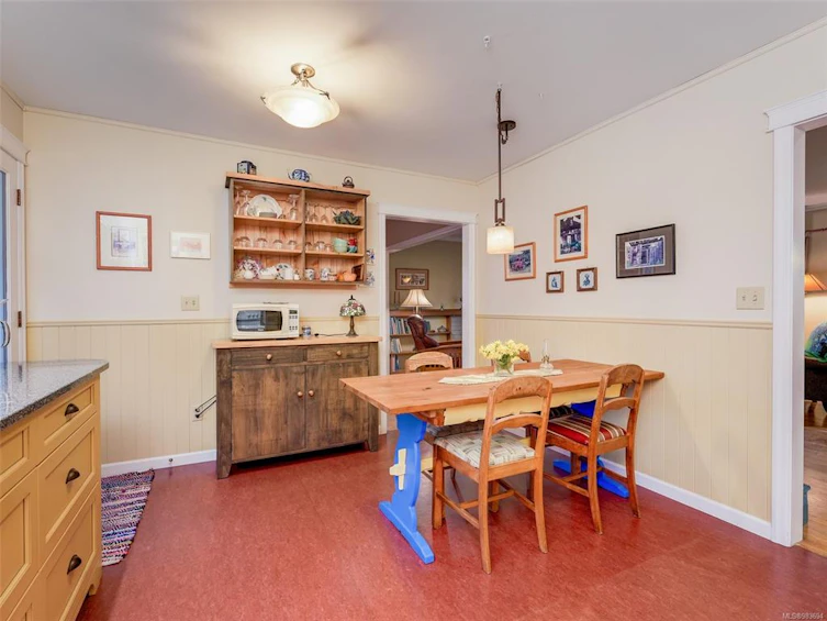1610 Blair Avenue, Saanich, BC, V8N 1M4 - 7