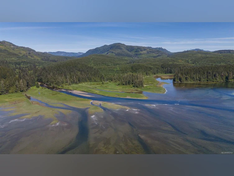 0 Schloss Island, Port Hardy, BC - 17