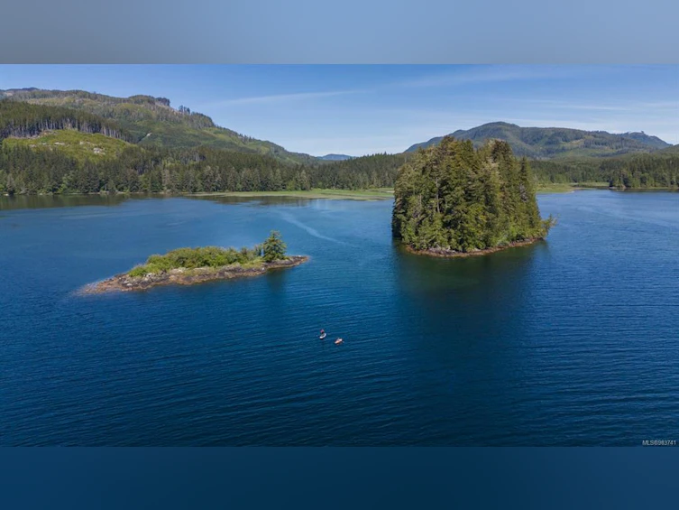 0 Schloss Island, Port Hardy, BC - 18
