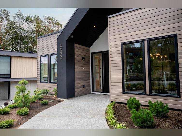 643 Medalist Avenue, Colwood, BC, V9C 3A9 - 4