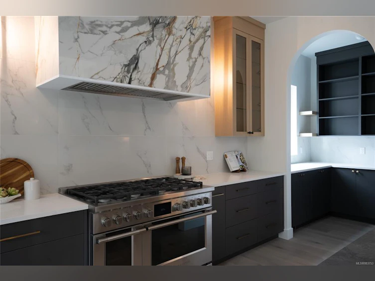 643 Medalist Avenue, Colwood, BC, V9C 3A9 - 12