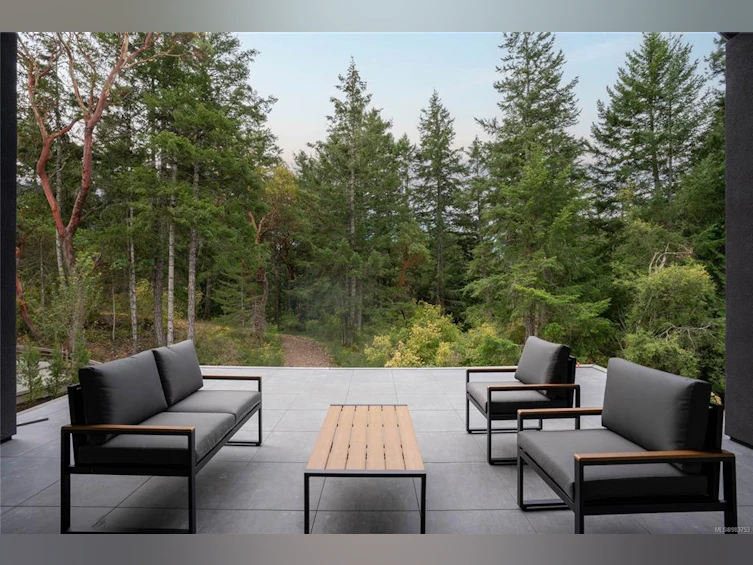 643 Medalist Avenue, Colwood, BC, V9C 3A9 - 44