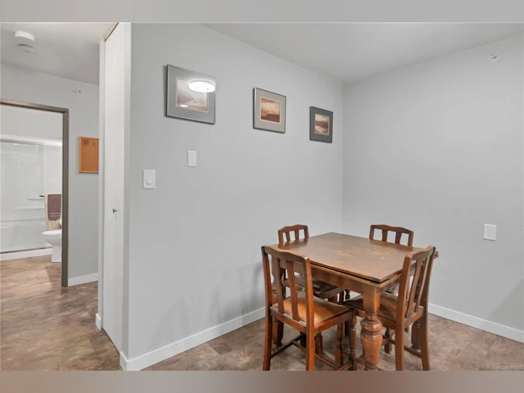 306-872 S Island Highway, Campbell River, BC, V9W 1A8 - 6