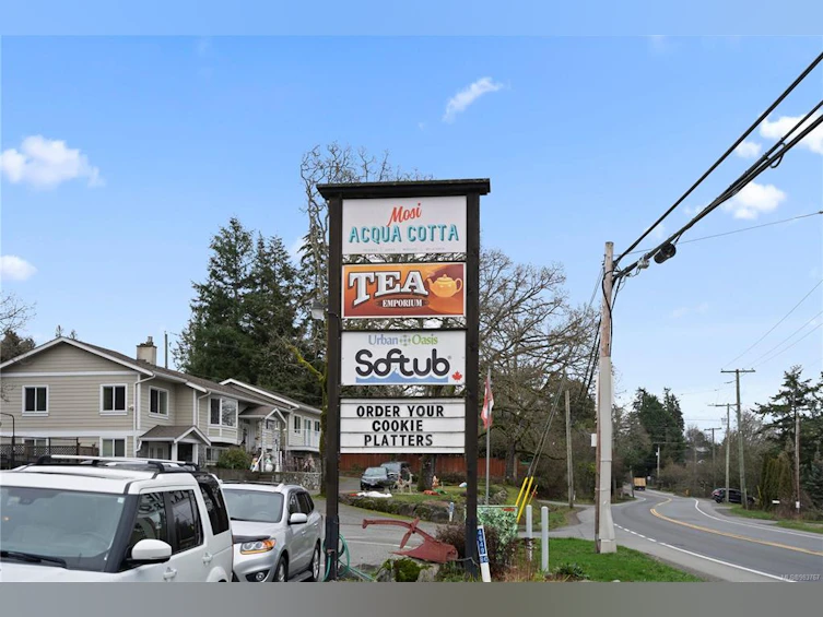 4598 Scarborough Road, Saanich, BC, V8Z 5N5 - 48
