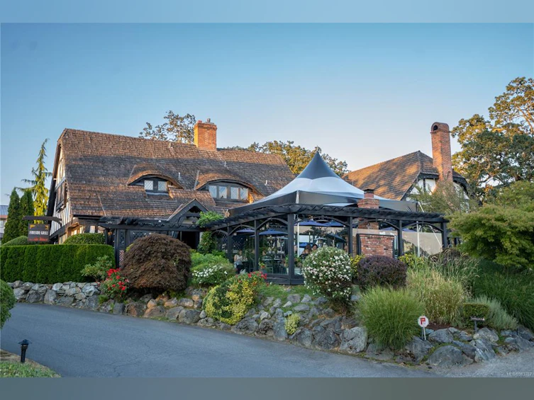 4598 Scarborough Road, Saanich, BC, V8Z 5N5 - 49