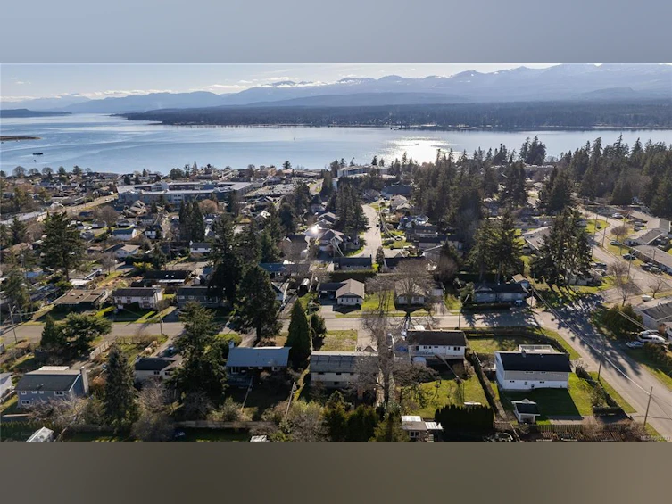 2178 Downey Avenue, Comox, BC, V9M 1W8 - 10