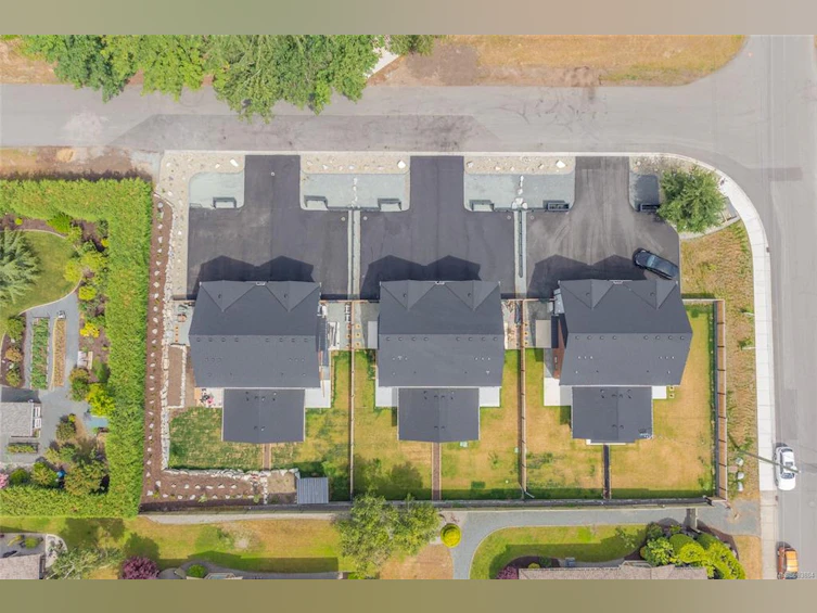 2-570 Tulip Avenue, Parksville, BC, V9P 1T7 - 2
