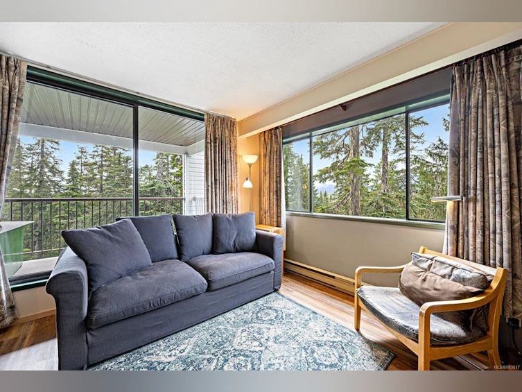 3-691 Castle Crag Crescent, Courtenay, BC, V9J 1L0 - 3