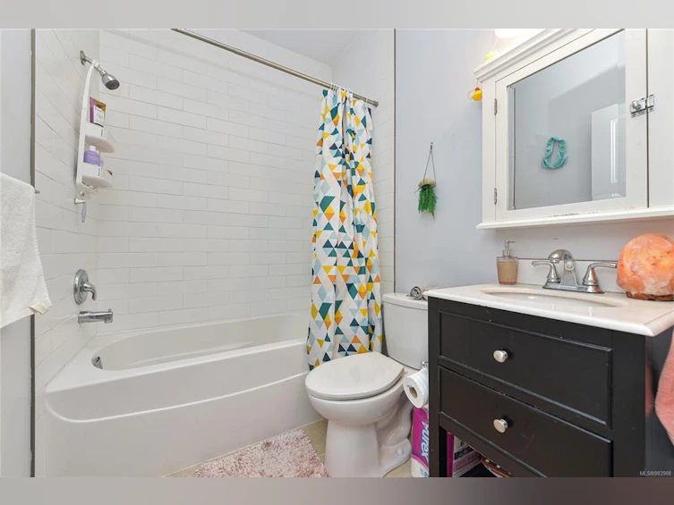737 Vancouver Street, Victoria, BC, V8V 3V4 - 35