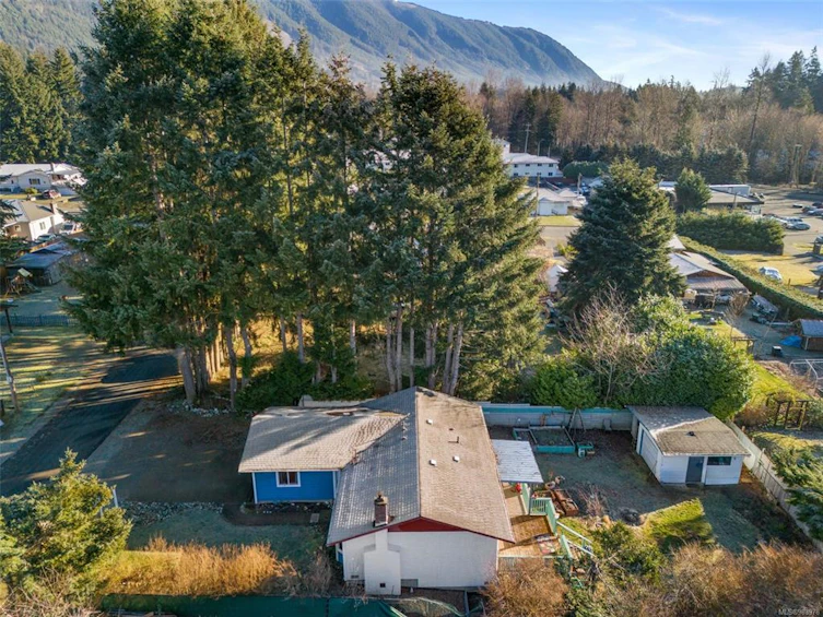 200 Oak Lane, Lake Cowichan, BC, V0R 2G0 - 8
