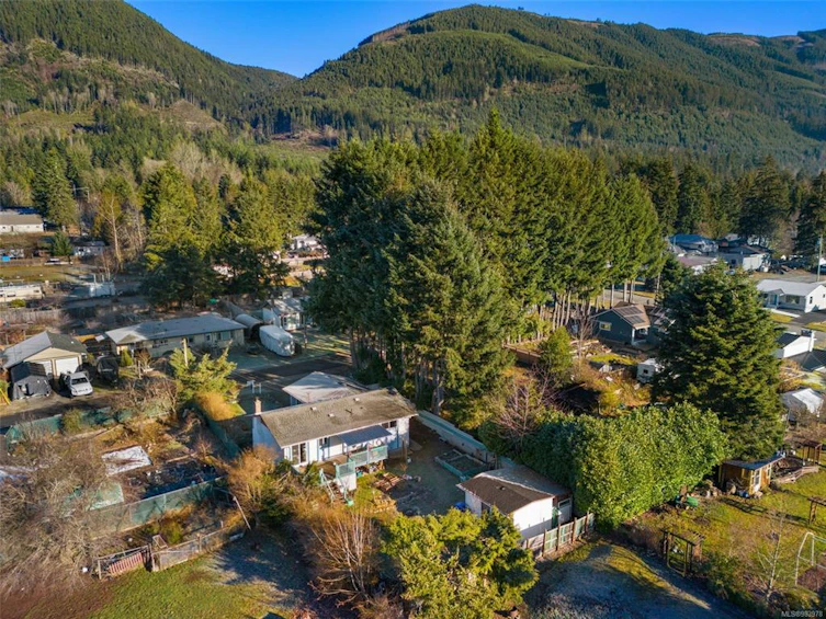 200 Oak Lane, Lake Cowichan, BC, V0R 2G0 - 10