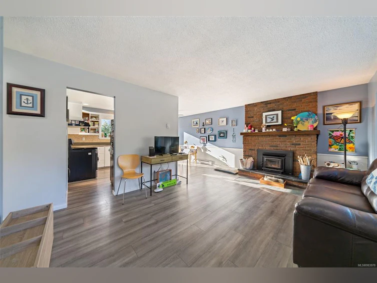 200 Oak Lane, Lake Cowichan, BC, V0R 2G0 - 19