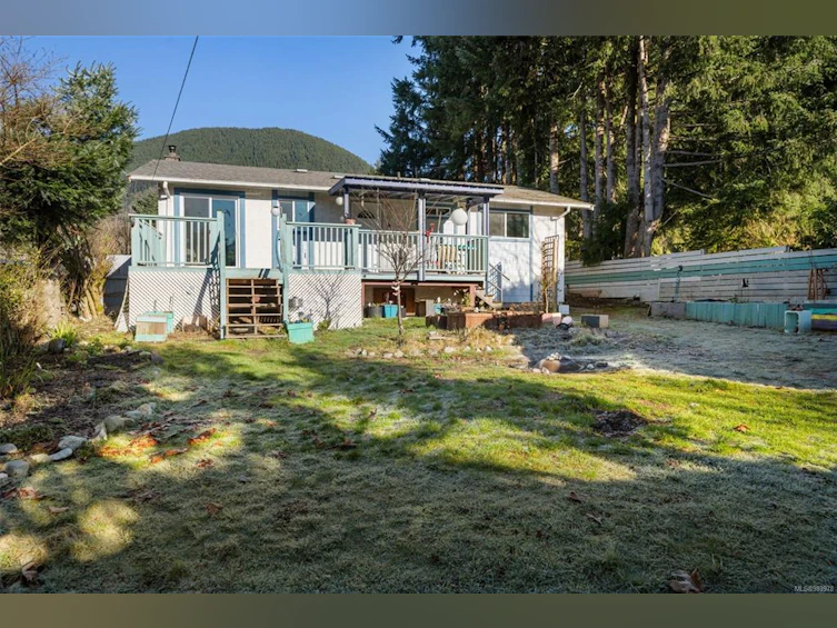 200 Oak Lane, Lake Cowichan, BC, V0R 2G0 - 37