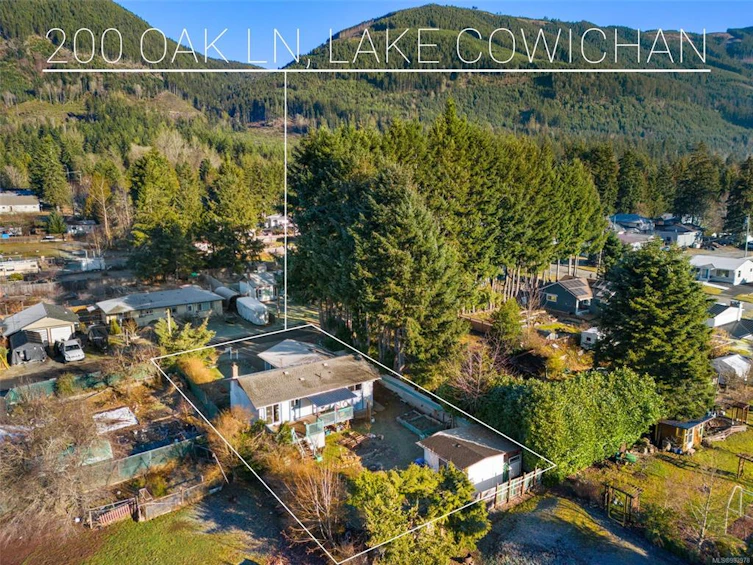 200 Oak Lane, Lake Cowichan, BC, V0R 2G0 - 45