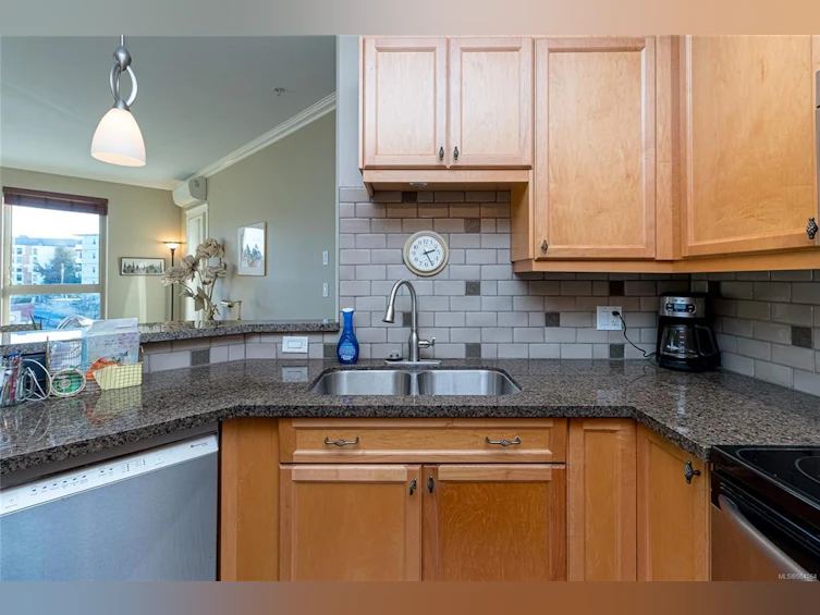 301-755 Goldstream Avenue, Langford, BC, V9B 2X4 - 9