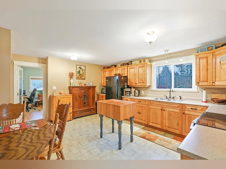 671 Webb Road, Courtenay, BC, V9N 9L9 - 5
