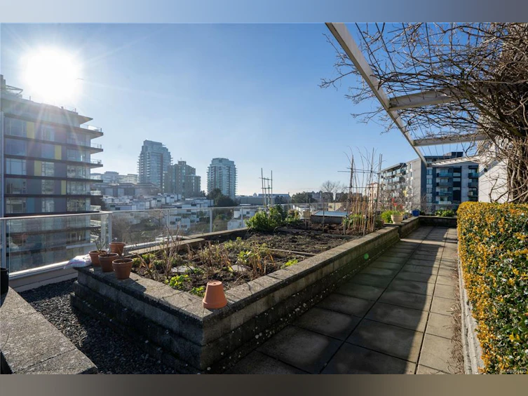 304-391 Tyee Road, Victoria, BC, V9A 0A9 - 18