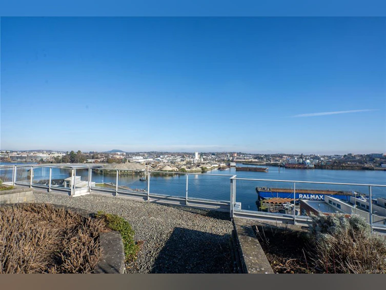 304-391 Tyee Road, Victoria, BC, V9A 0A9 - 21