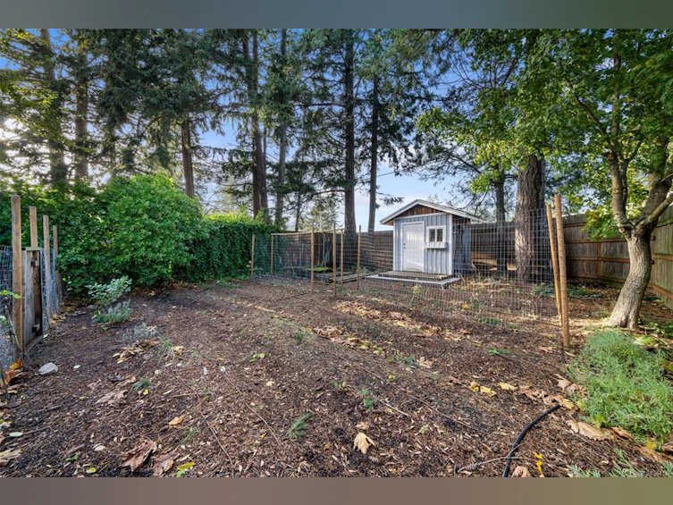 2339 Sooke Road, Colwood, BC, V9B 1X8 - 25
