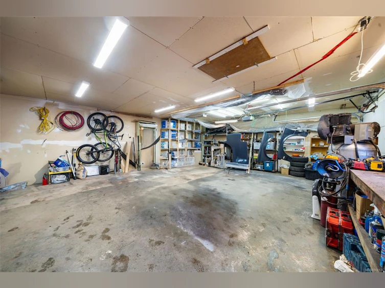 2339 Sooke Road, Colwood, BC, V9B 1X8 - 40