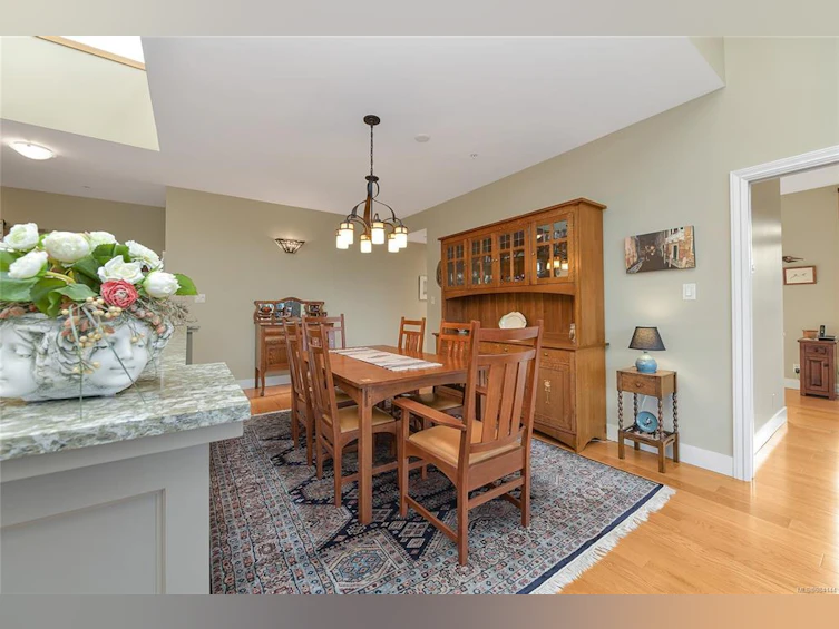 407-5329 Cordova Bay Road, Saanich, BC, V8Y 2L3 - 9