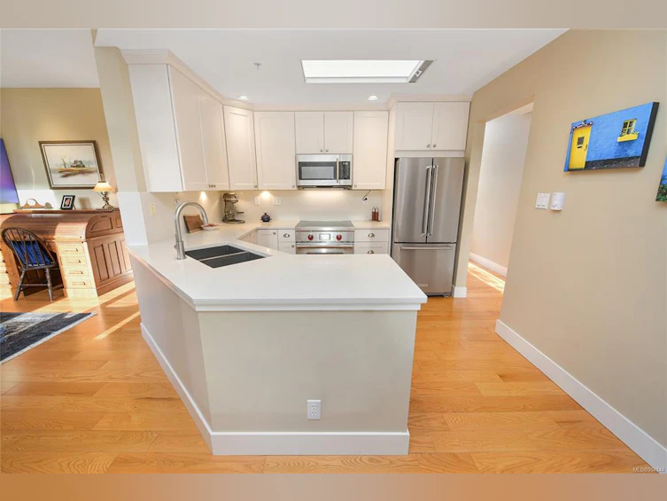 407-5329 Cordova Bay Road, Saanich, BC, V8Y 2L3 - 13