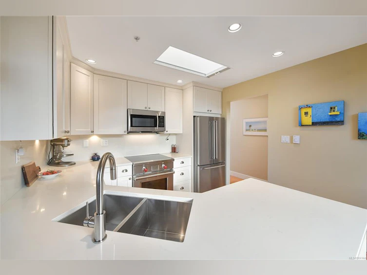 407-5329 Cordova Bay Road, Saanich, BC, V8Y 2L3 - 14