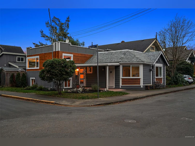 1779 Lillian Road, Victoria, BC, V8S 1L3 - 4