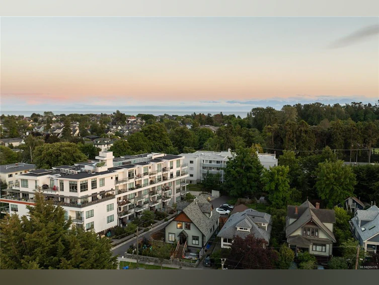 2-1035 Oliphant Avenue, Victoria, BC, V8V 2T9 - 23