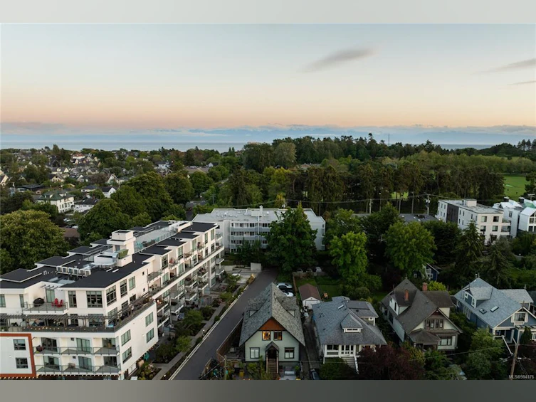 2-1035 Oliphant Avenue, Victoria, BC, V8V 2T9 - 24