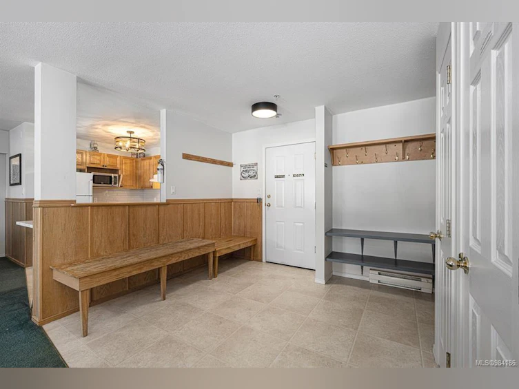 313-1320 Henry Road, Courtenay, BC, V9J 1L0 - 8