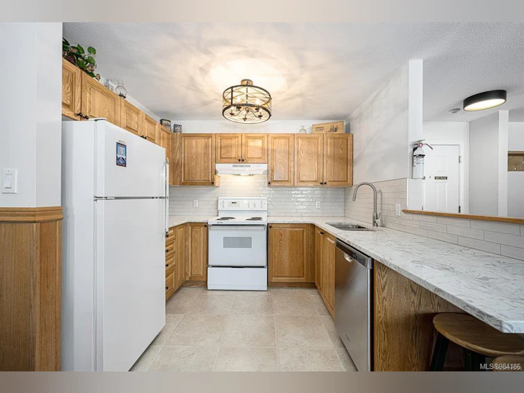 313-1320 Henry Road, Courtenay, BC, V9J 1L0 - 12