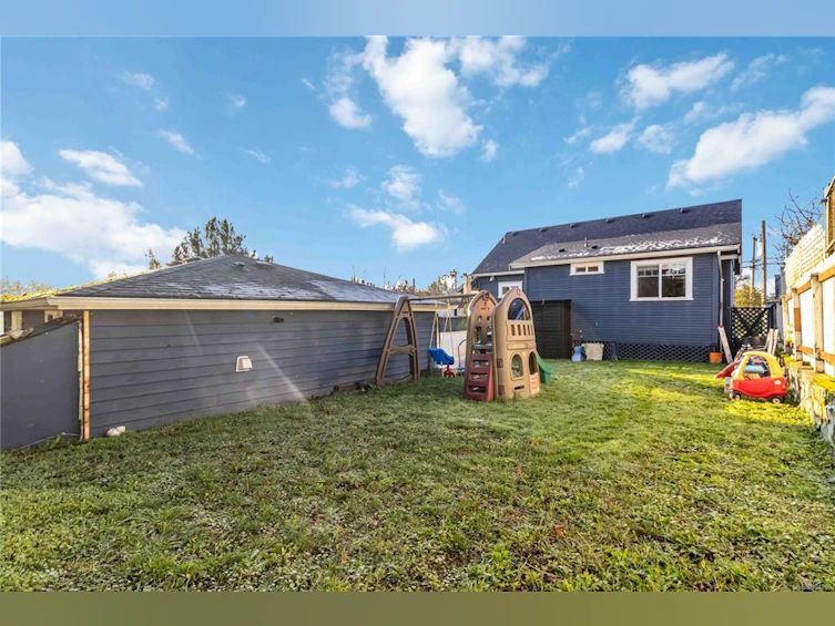878 Darwin Avenue, Saanich, BC, V8X 2X6 - 25