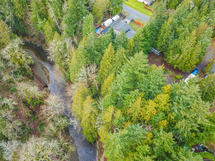 759 Drew Road, French Creek, BC, V9P 1X3 - 6