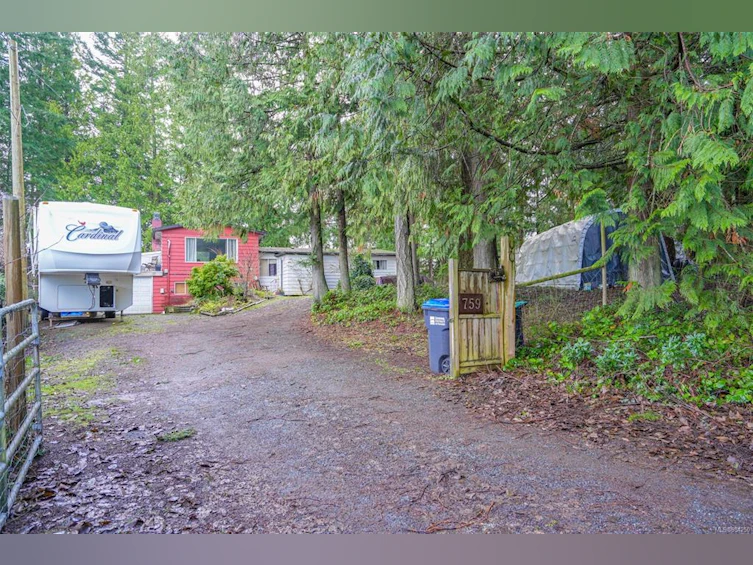 759 Drew Road, French Creek, BC, V9P 1X3 - 56