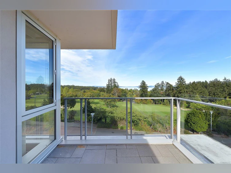 202-5316 Sayward Hill Crescent, Saanich, BC, V8Y 3H8 - 10