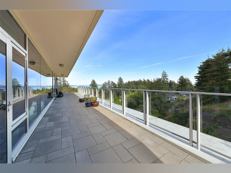 202-5316 Sayward Hill Crescent, Saanich, BC, V8Y 3H8 - 11