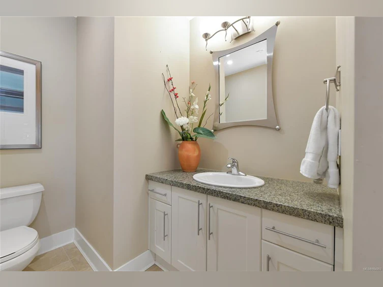 202-5316 Sayward Hill Crescent, Saanich, BC, V8Y 3H8 - 38
