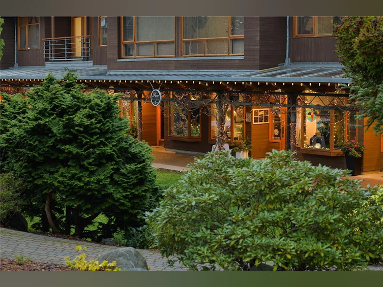 202-5316 Sayward Hill Crescent, Saanich, BC, V8Y 3H8 - 45