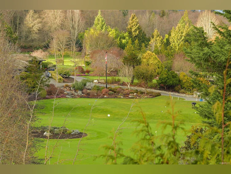 202-5316 Sayward Hill Crescent, Saanich, BC, V8Y 3H8 - 50