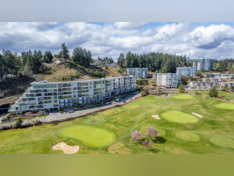 202-5316 Sayward Hill Crescent, Saanich, BC, V8Y 3H8 - 54