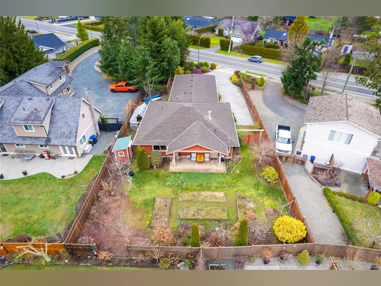 767 Temple Street, Parksville, BC, V9P 1B1 - 8